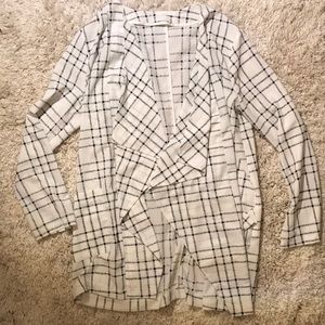 Flowy criss-cross blazer